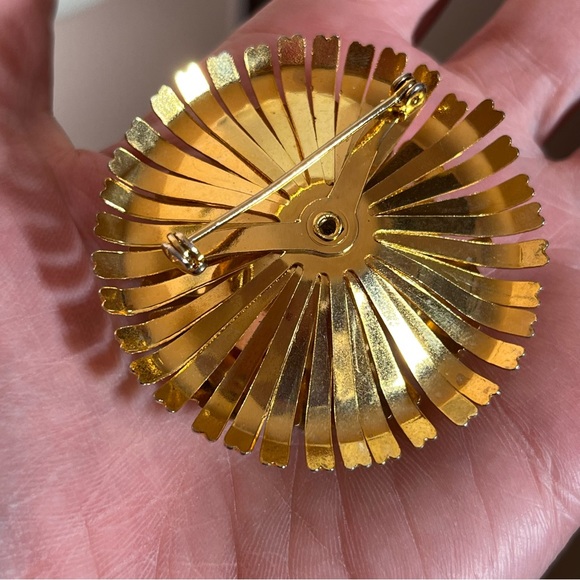 Vintage 50 60 Retro MCM Gold Faux pearl Oversized Sculpted Flower Brooch - Picture 7 of 11